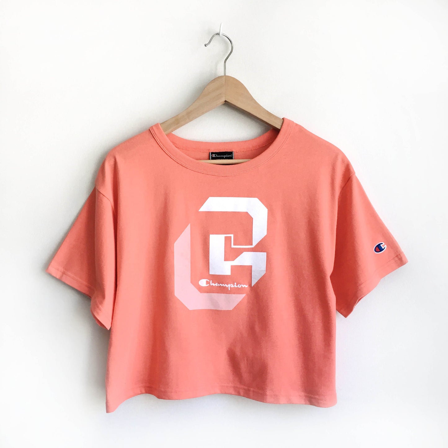 Champion crop shadow c tee - size Medium
