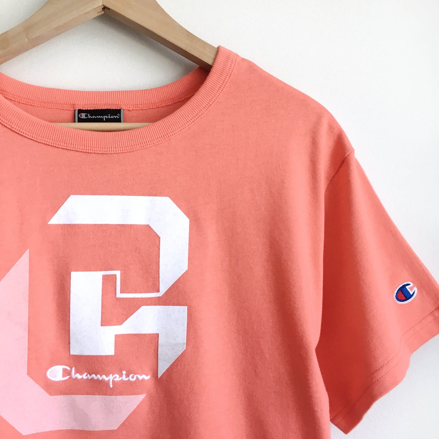 Champion crop shadow c tee - size Medium