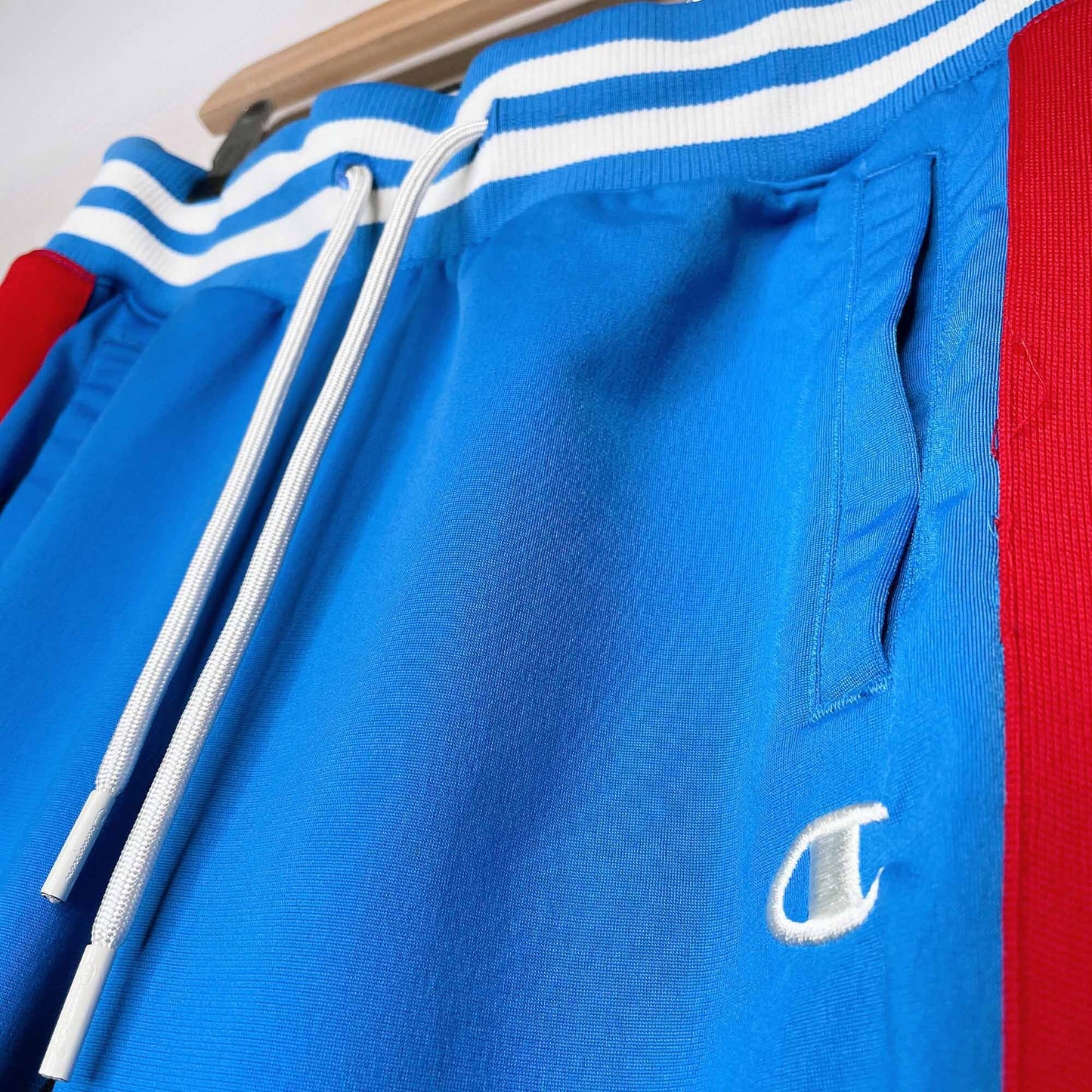 Champion tricot blue jay track pants - size Small