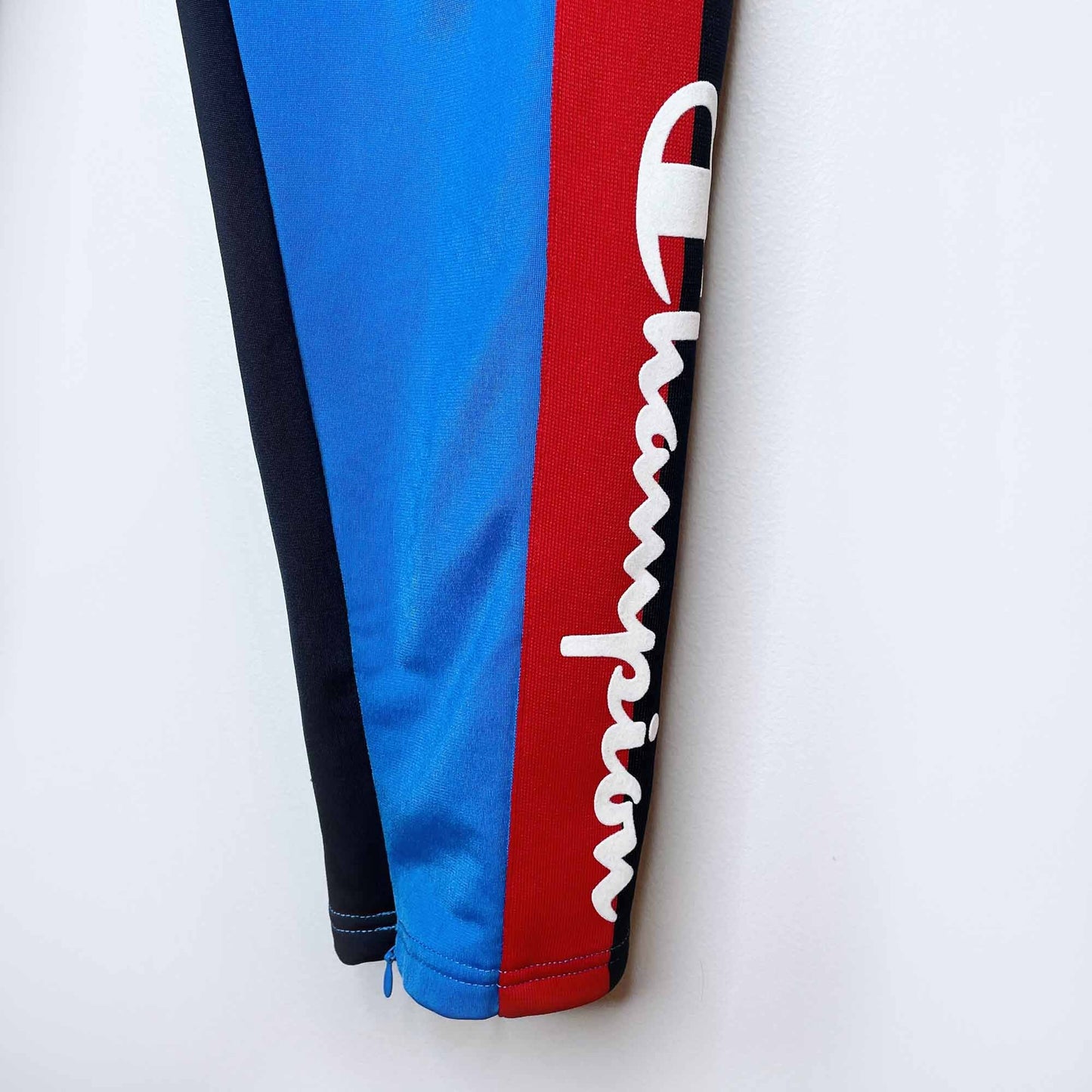 Champion tricot blue jay track pants - size Small