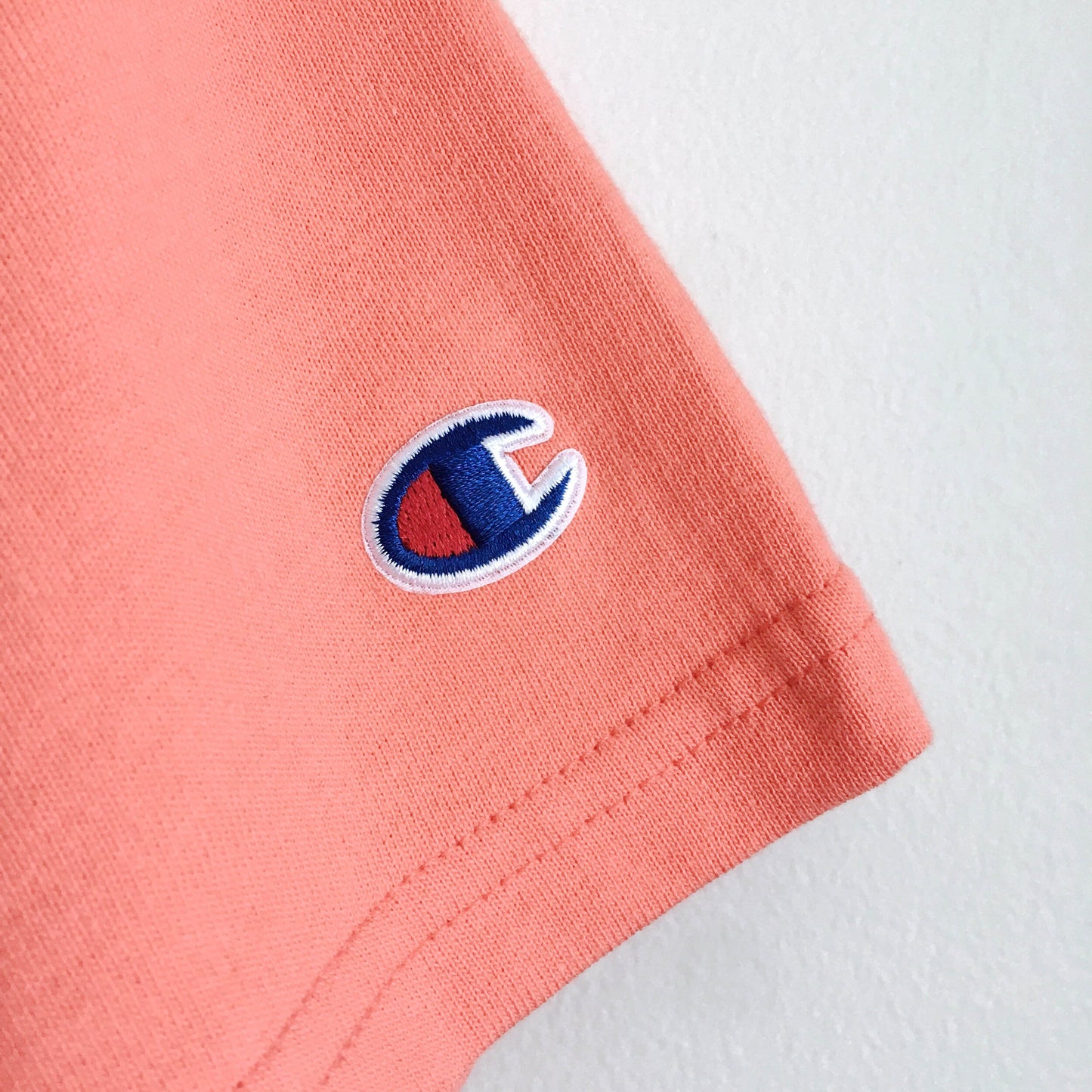 Champion crop shadow c tee - size Medium