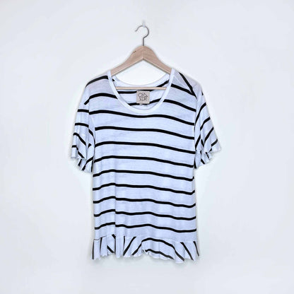chaser oversized striped ruffle sleeve hem open back tee - size xs