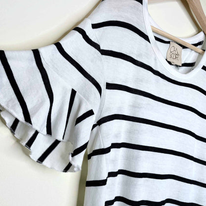 chaser oversized striped ruffle sleeve hem open back tee - size xs