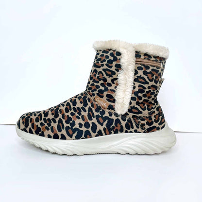 cheeks fitbody leopard comfort sport boots - size 9