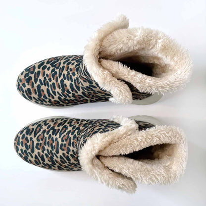 cheeks fitbody leopard comfort sport boots - size 9