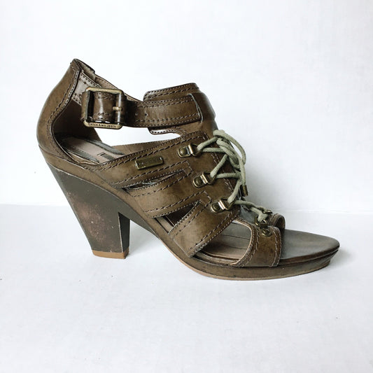 Calvin Klein cage sandal with lace up front - size 9