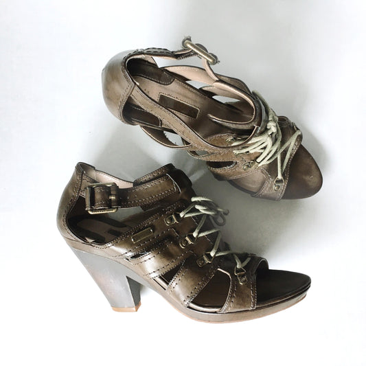 Calvin Klein cage sandal with lace up front - size 9
