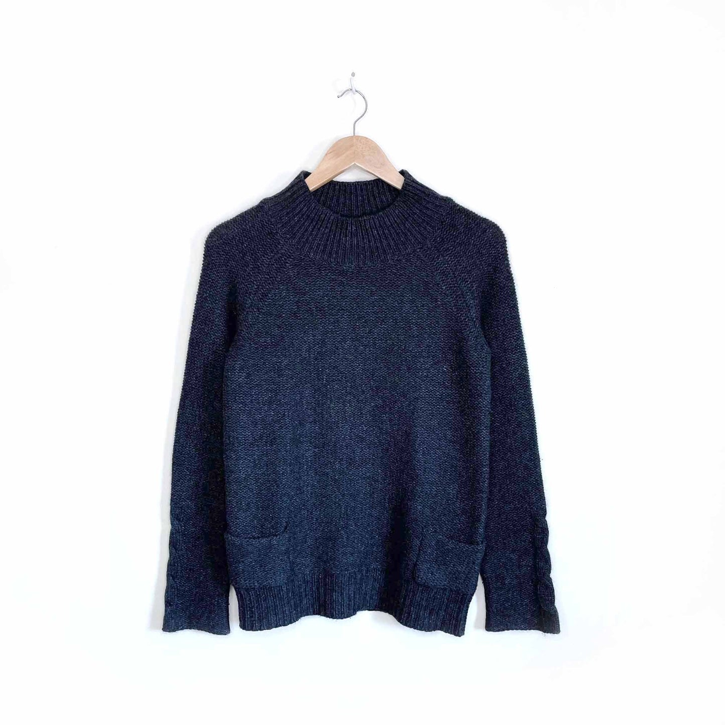 closed the original product 100% cashmere sweater - size small