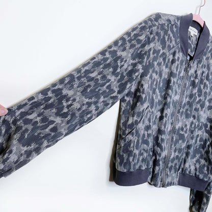 cloth & stone camo tencel bomber jacket - size medium