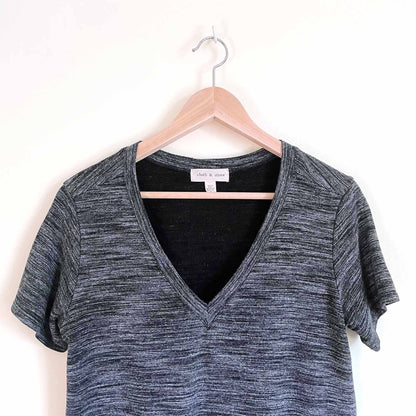 cloth & stone marled dark heather long v-neck tee - size small