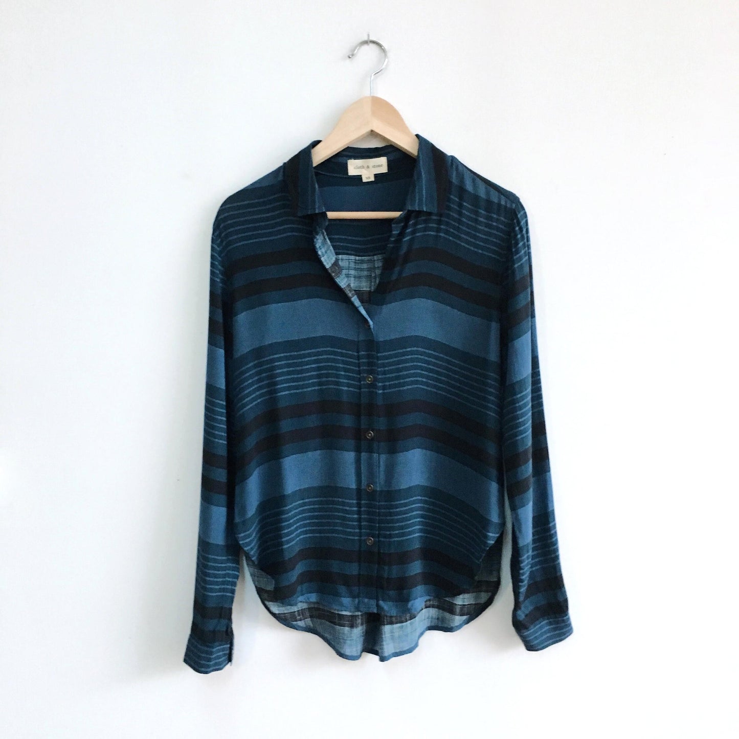 Cloth &amp; Stone Mixed Stripe Buttondown - size xs