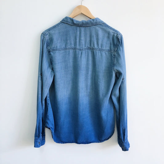 Cloth &amp; Stone Ombre Chambray Buttondown - size Large