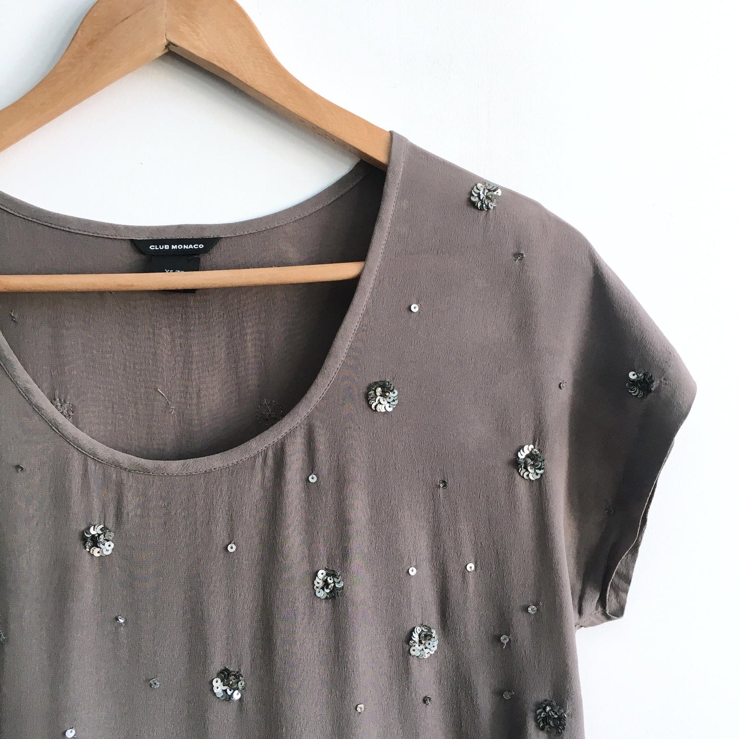 Club Monaco Silk Sequin Daria Tee - size xs