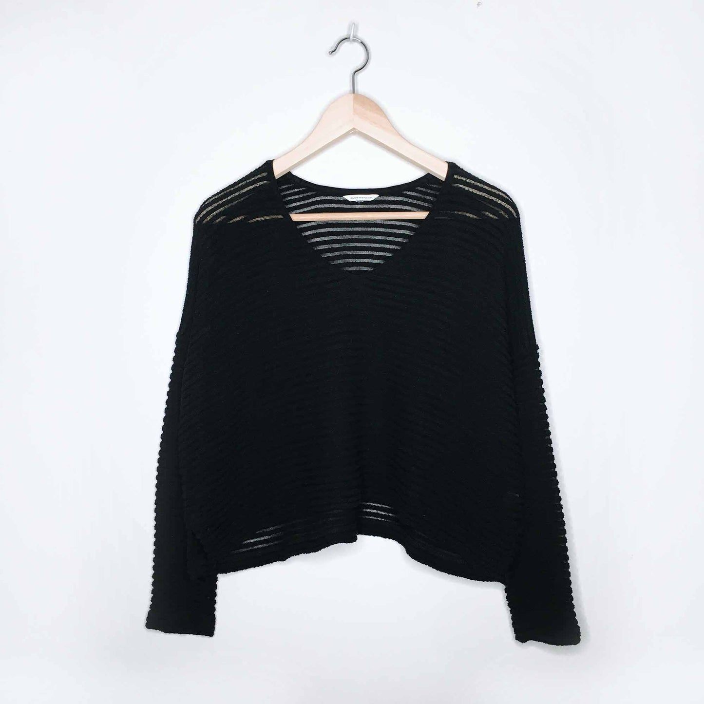 Club Monaco oversized ribbed v-neck top - size Small