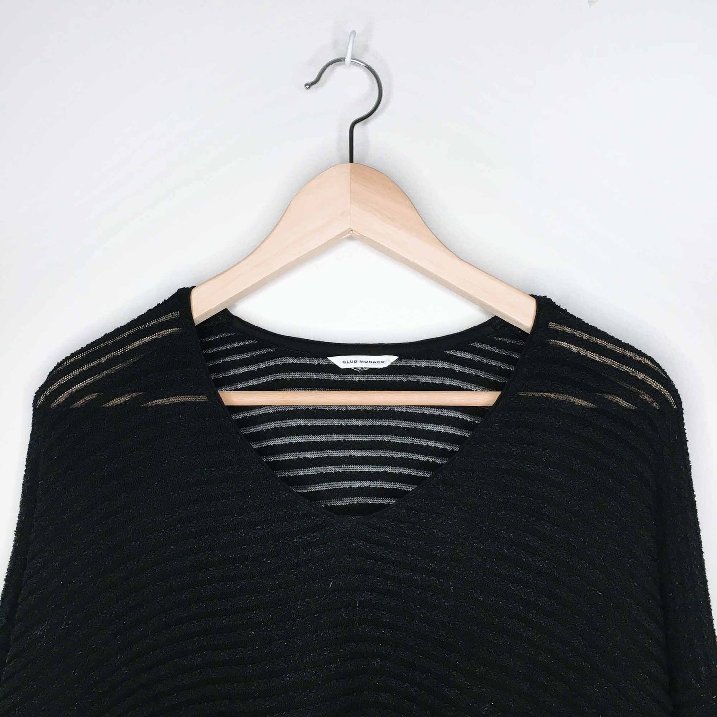 Club Monaco oversized ribbed v-neck top - size Small