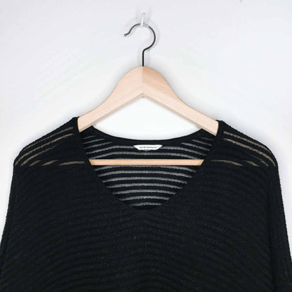 Club Monaco oversized ribbed v-neck top - size Small