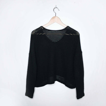 Club Monaco oversized ribbed v-neck top - size Small