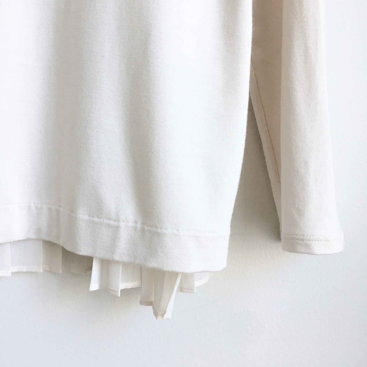 Club Monaco Kassandra accordion top - size Medium