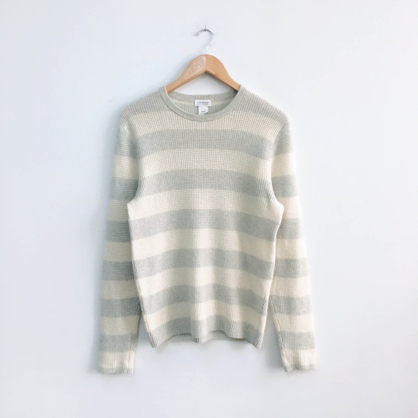 Club Monaco 100% Cashmere Sweater - size xs