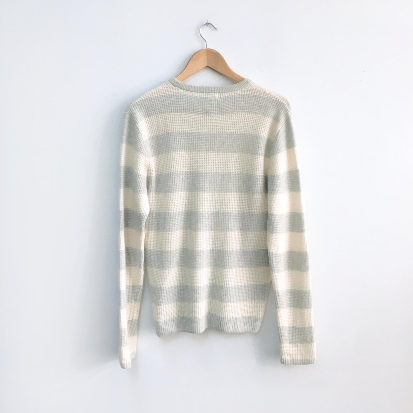 Club Monaco 100% Cashmere Sweater - size xs
