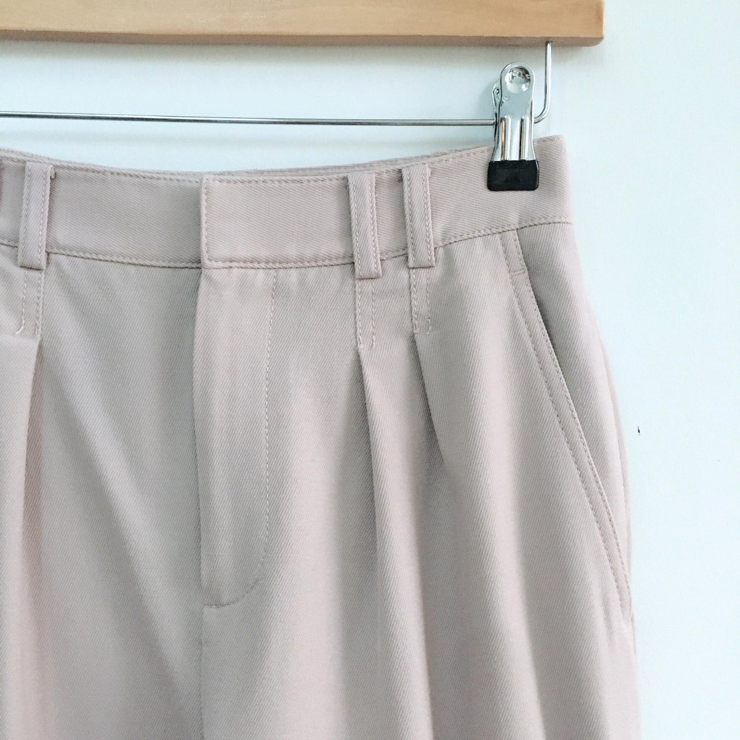 Club Monaco dusty pink Braxlee Cropped Pant - size 00