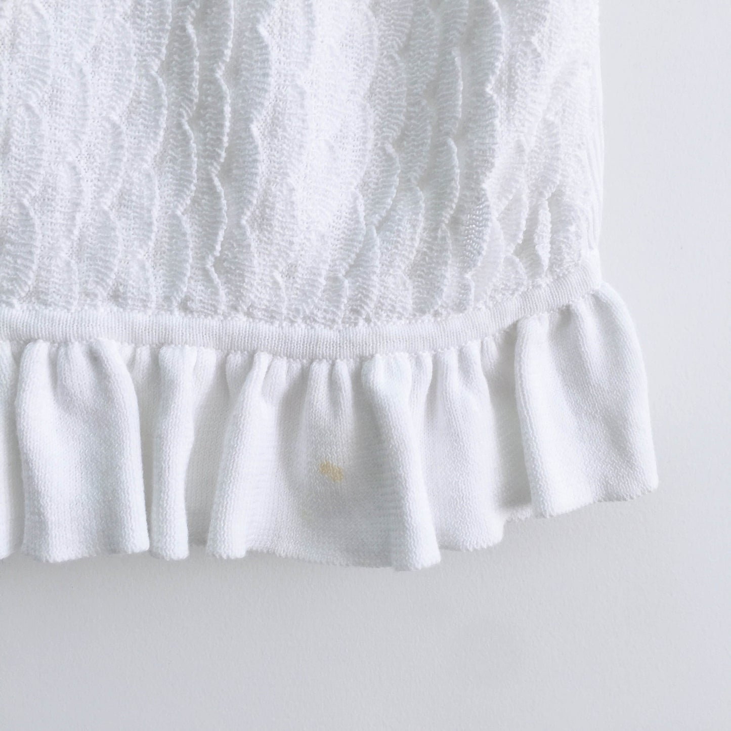 Club Monaco ruffle hem knit - size Medium