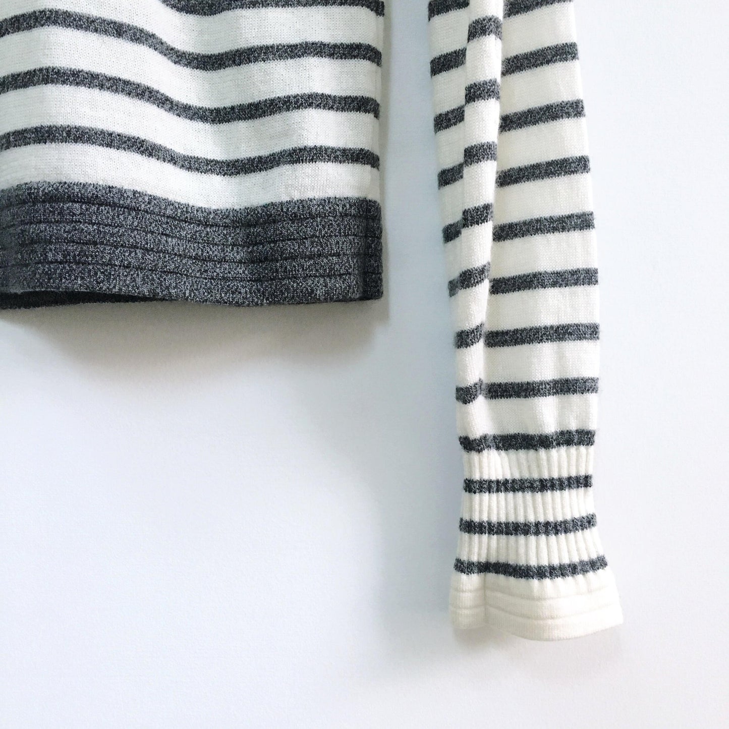 Club Monaco Telicia Merino Wool Pullover - size xs