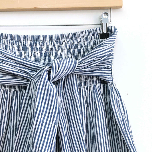 Club Monaco tie-front skirt - size Small