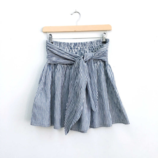 Club Monaco tie-front skirt - size Small