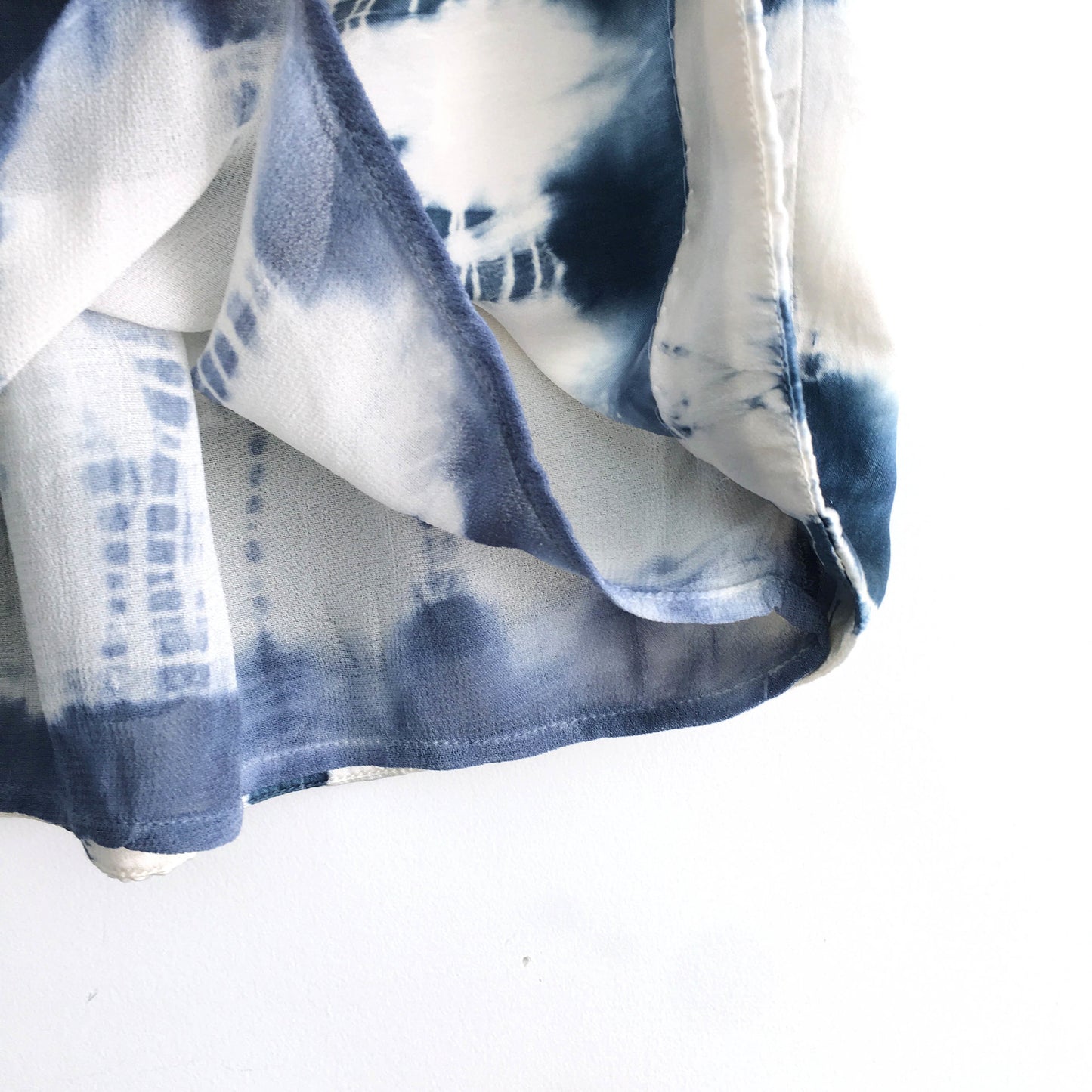 club monaco silk tie-dye pull on mini skirt - size 4