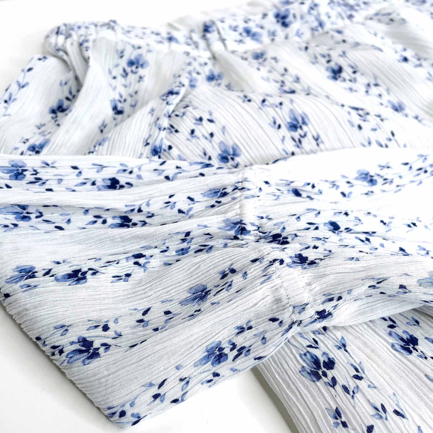 club monaco plumina  floral off shoulder bell sleeve boho top - size xs