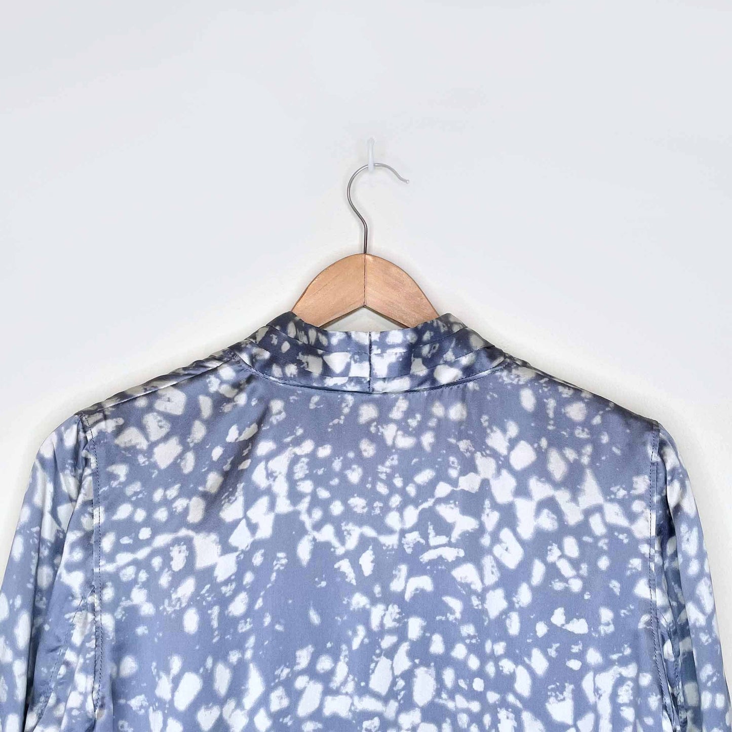 club monaco watercolour silk pleated jacket - size medium