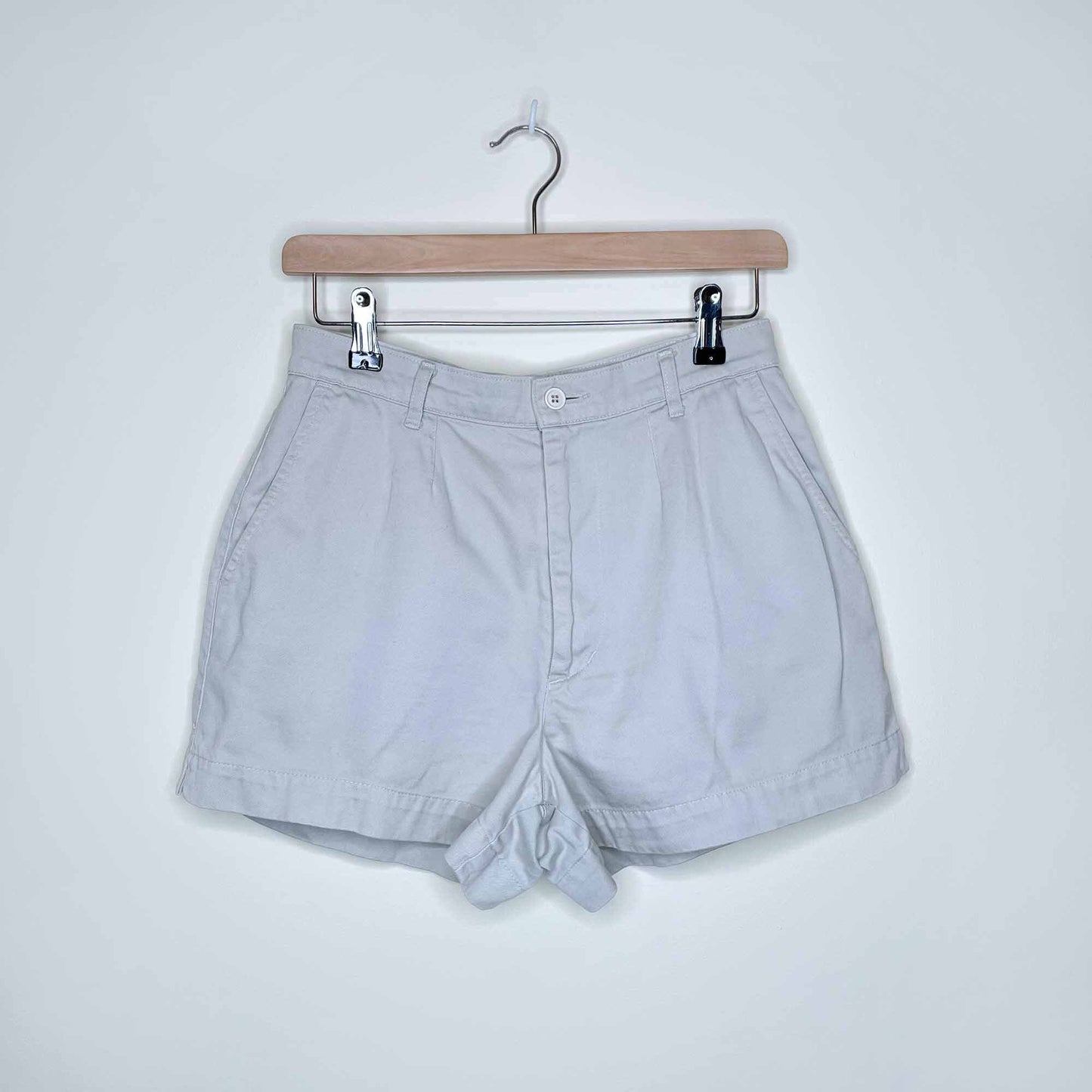 Vintage Club Monaco high rise twill shorts - size 6