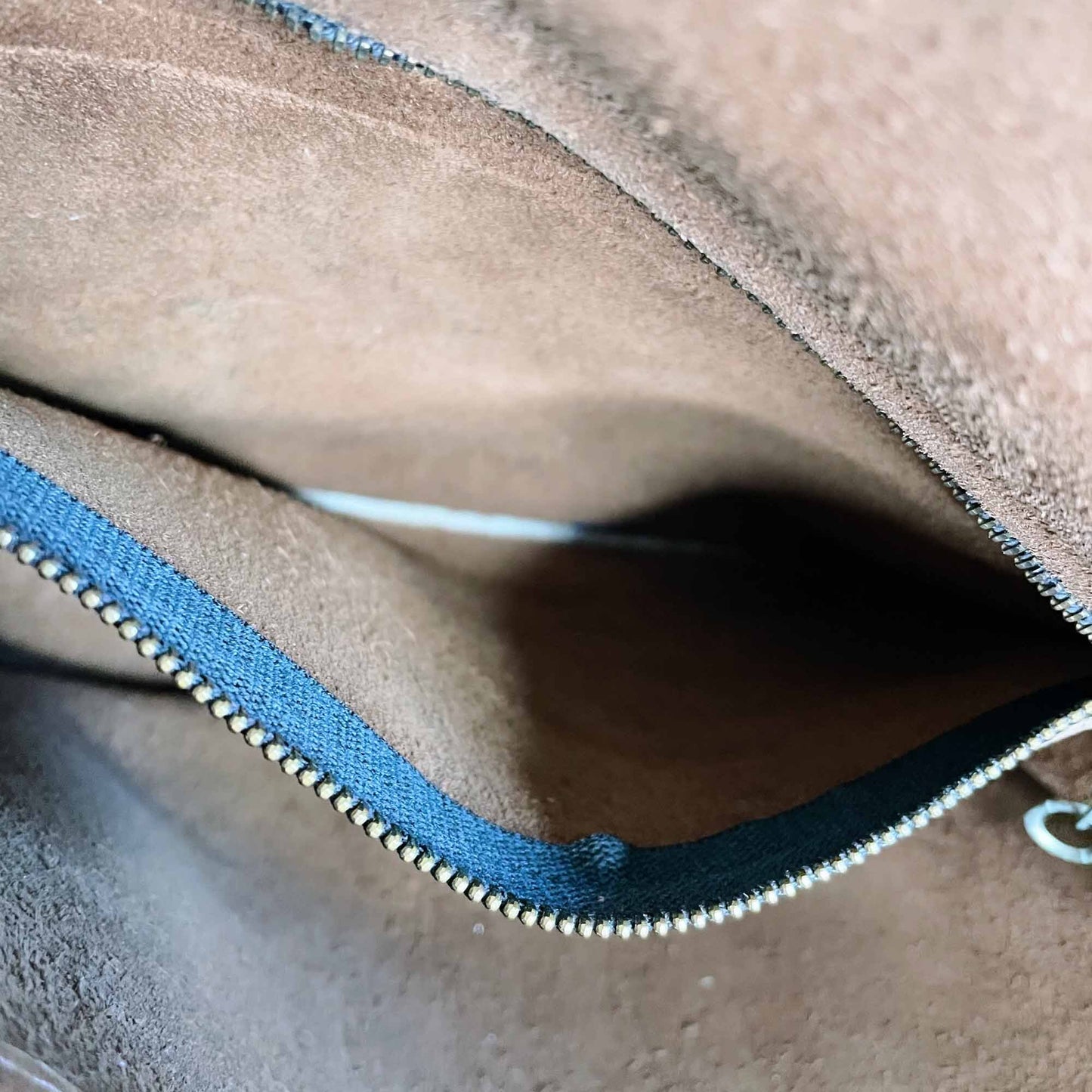 Vintage Coach brown turnlock shoulder bag