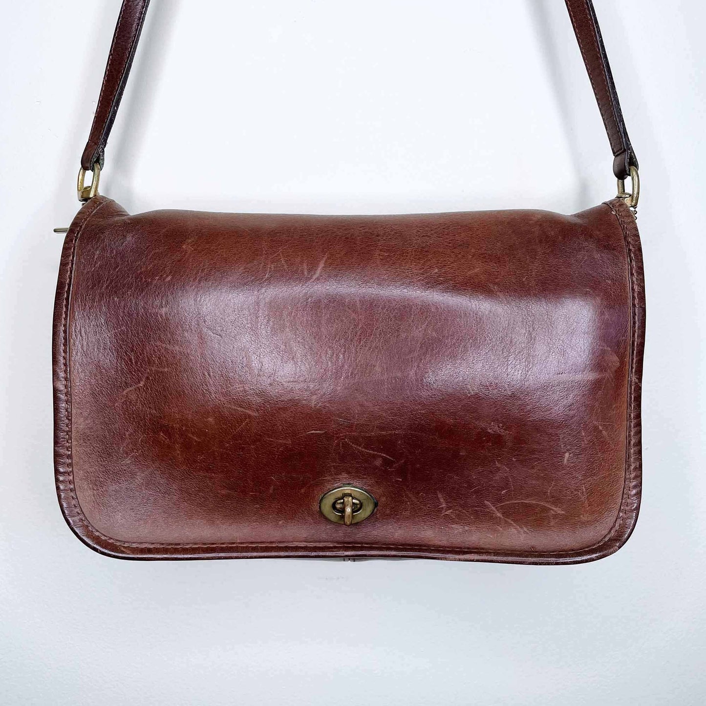 Vintage Coach brown turnlock shoulder bag