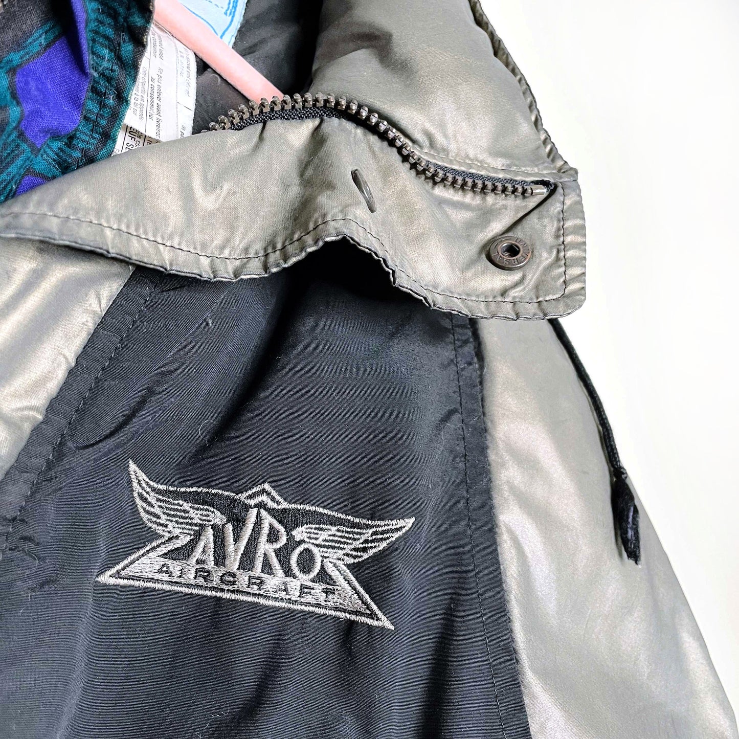 vintage sundown avro airplane puffer jacket - size medium