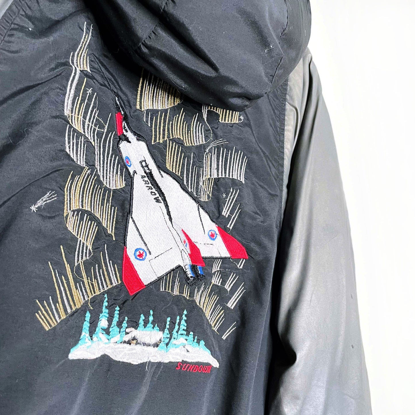 vintage sundown avro airplane puffer jacket - size medium