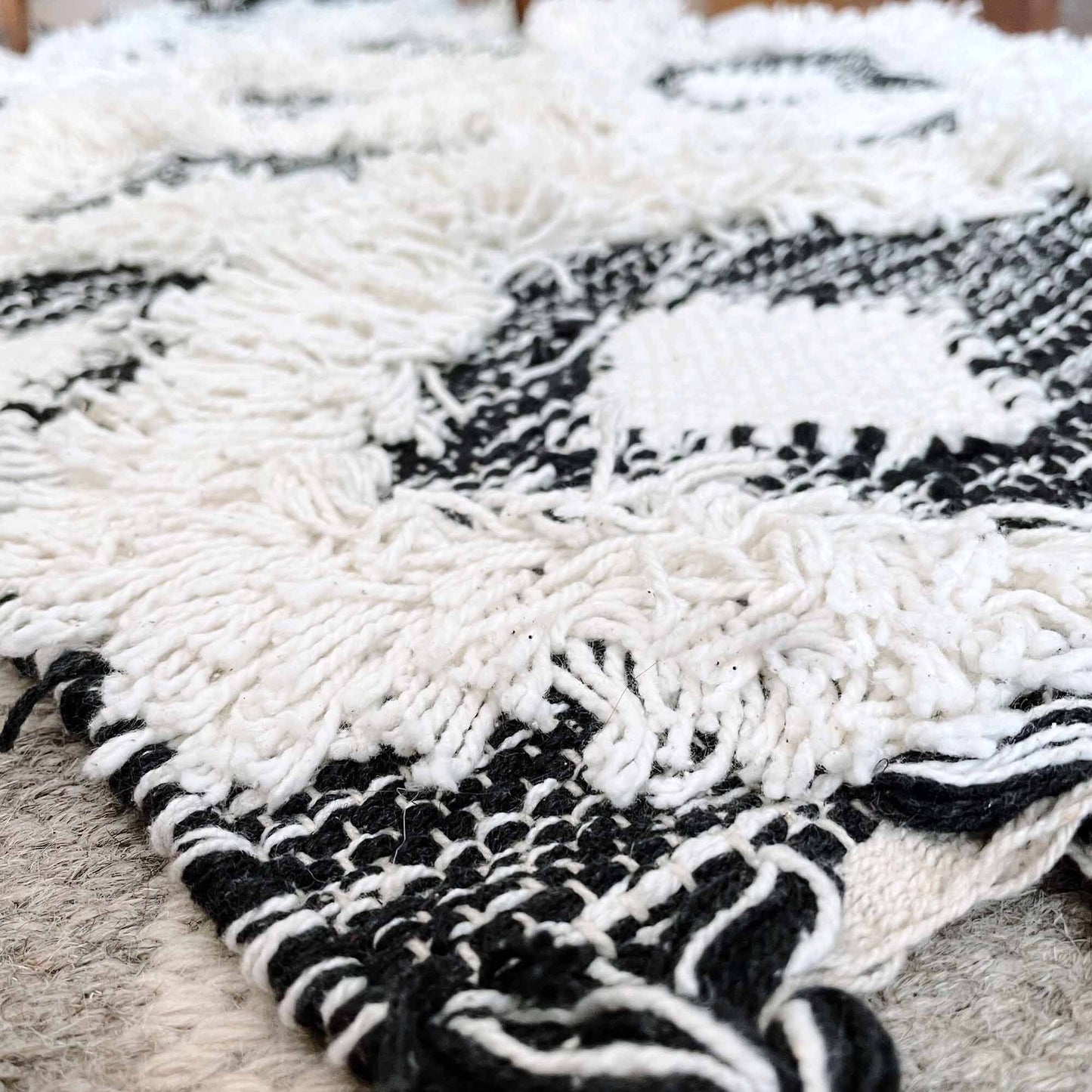 colin + justin moroccan diamond weave fringe boho area rug