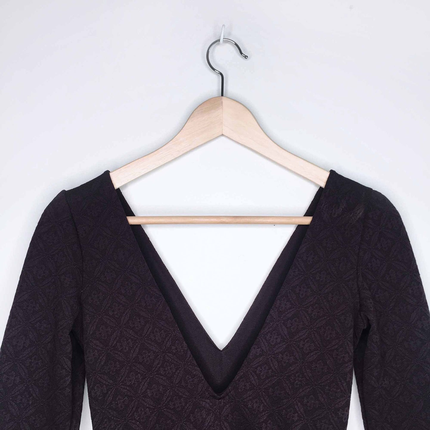 UO COOPERATIVE Ramona plunging v fit and flare dress - size xs