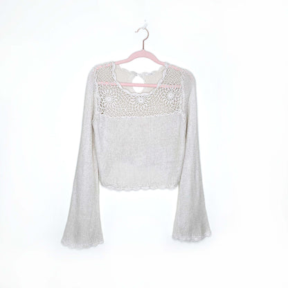 vintage cropped bell sleeve crochet top - size small