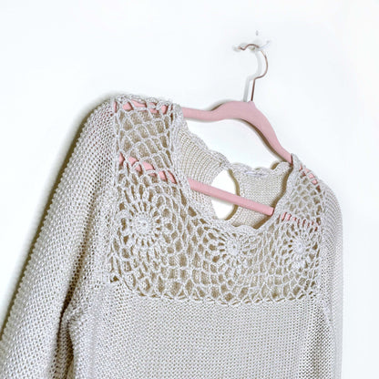 vintage cropped bell sleeve crochet top - size small