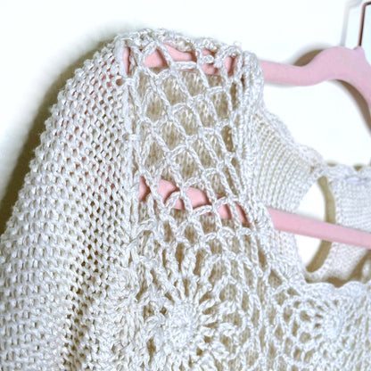 vintage cropped bell sleeve crochet top - size small
