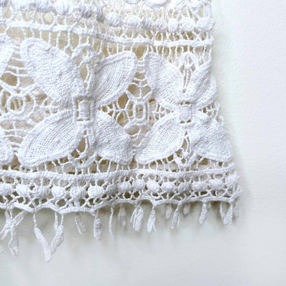 Vintage flower crochet tank top with fringe hem - size xs/s