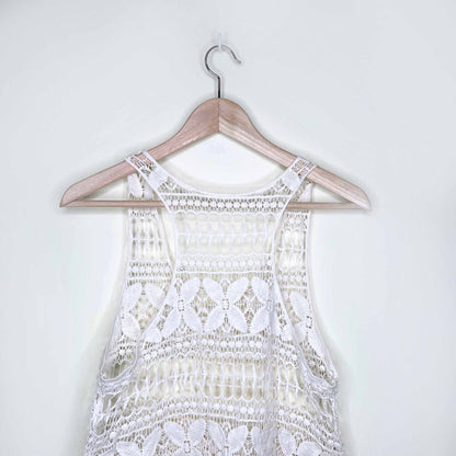 Vintage flower crochet tank top with fringe hem - size xs/s