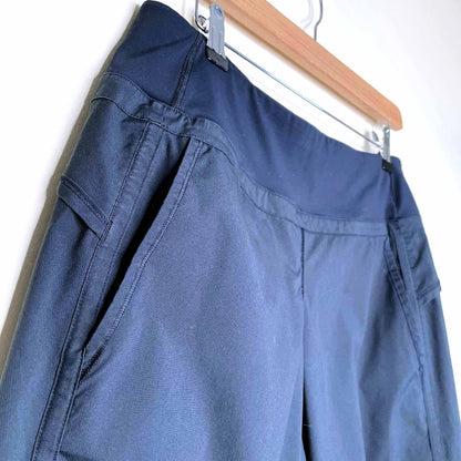 lululemon mid-rise studio crop pants - size 8