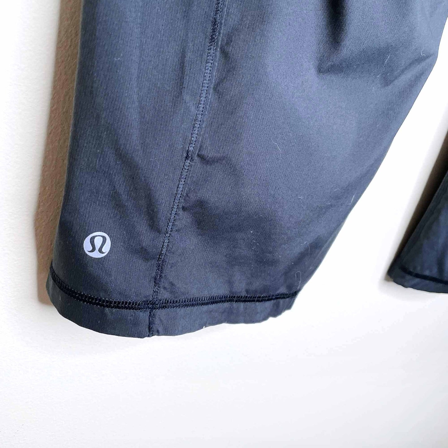 lululemon mid-rise studio crop pants - size 8