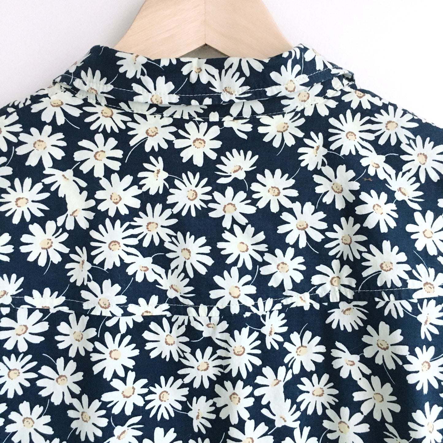 Vintage Daisy tie-front crop button down - size 3XL