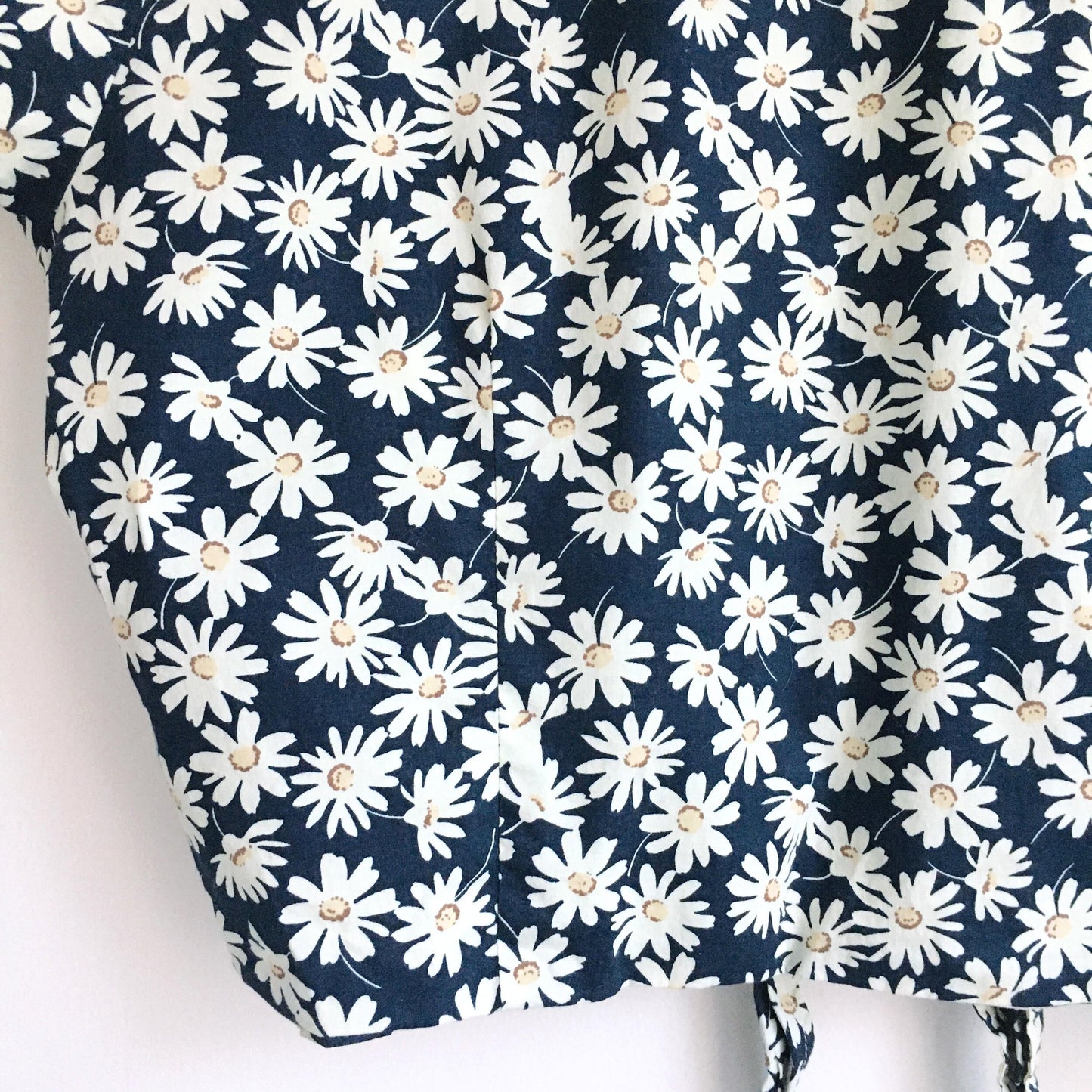 Vintage Daisy tie-front crop button down - size 3XL