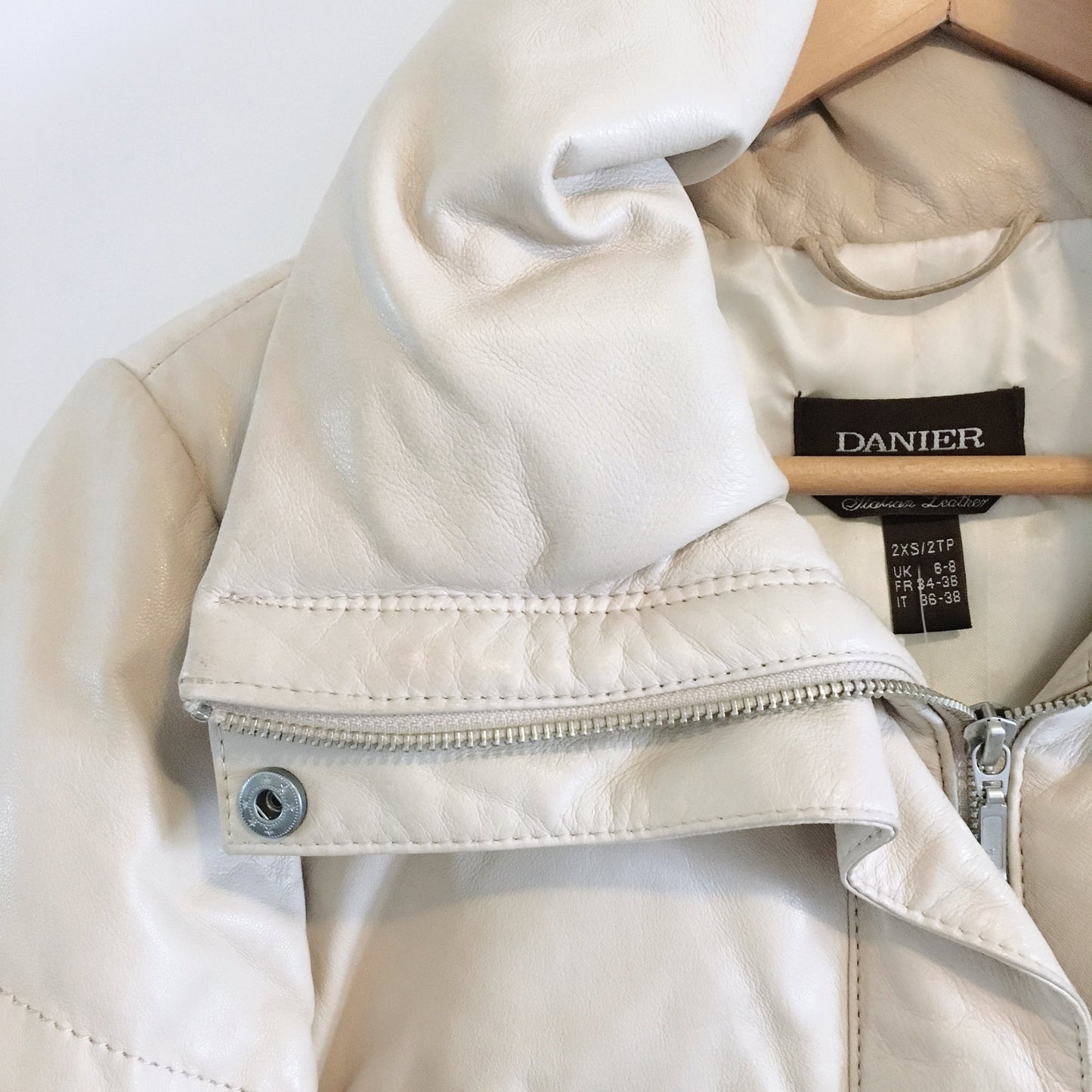 Danier Leather Down Puffer Bomber - size xxs