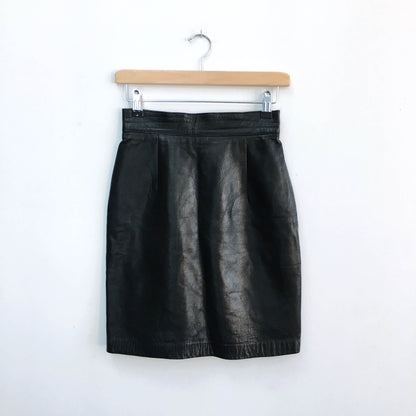Danier Lambskin leather skirt - size 4